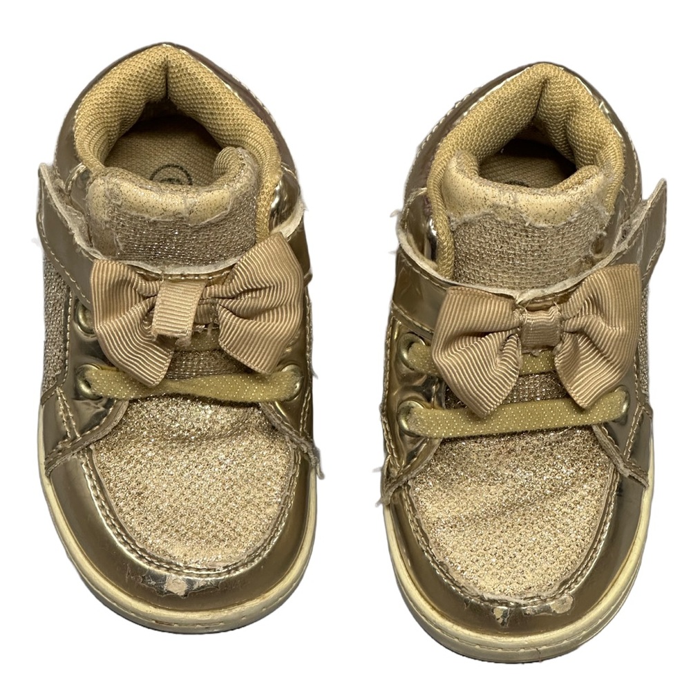 DREAM SEEK toddler/ girls gold light up sneakers size 6